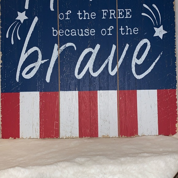 Patriotic Distressed Sign, HOME of the FREE because of the BRAVE NWT - Picture 4 of 9